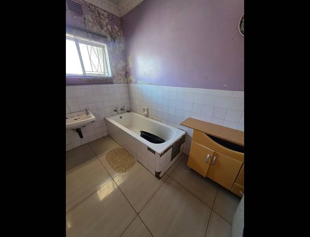 4 BEDROOM HOUSE FOR SALE IN SASOLBURG EXT 2